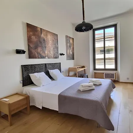 Louis By Terrys Homes דירה קאן